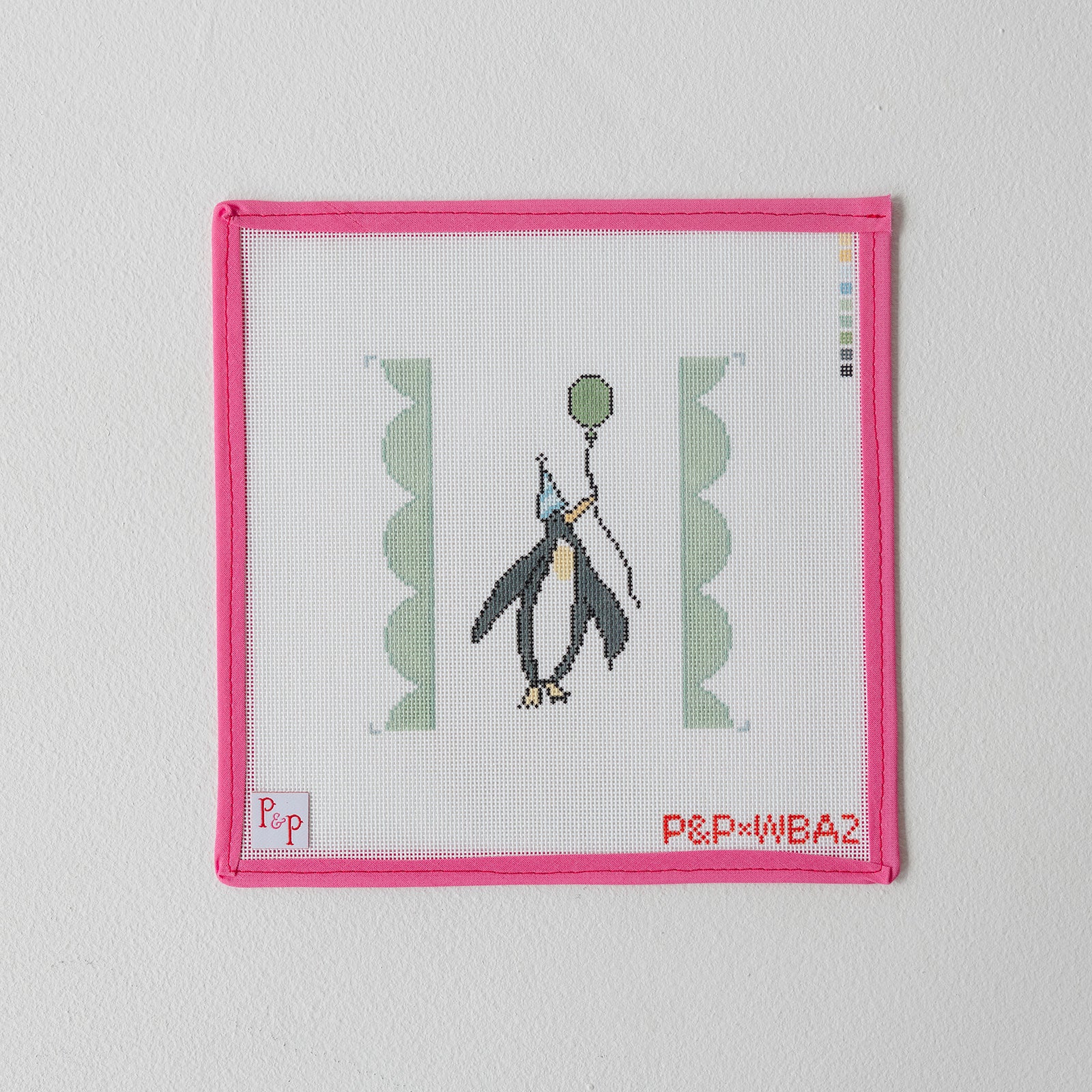 Party Penguin (18 Mesh)