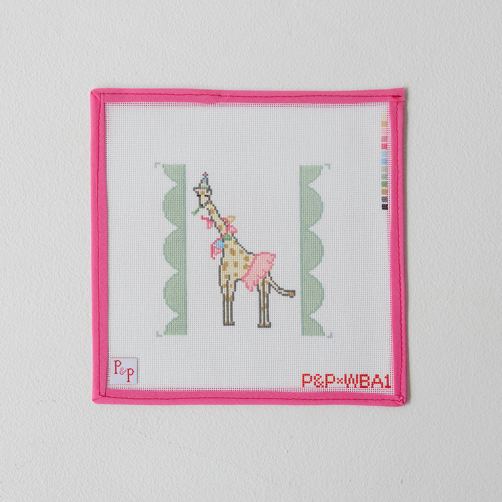 Party Giraffe (18 Mesh)