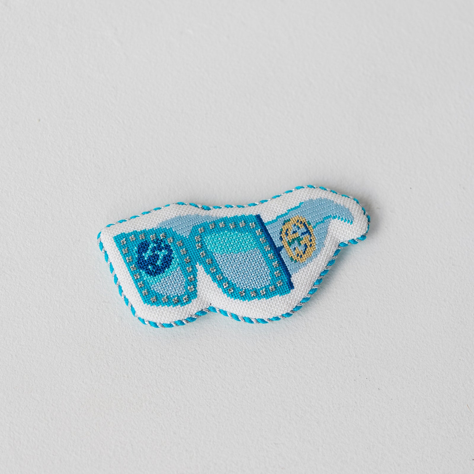 Glam Goggles (Blue) Stitch Guide